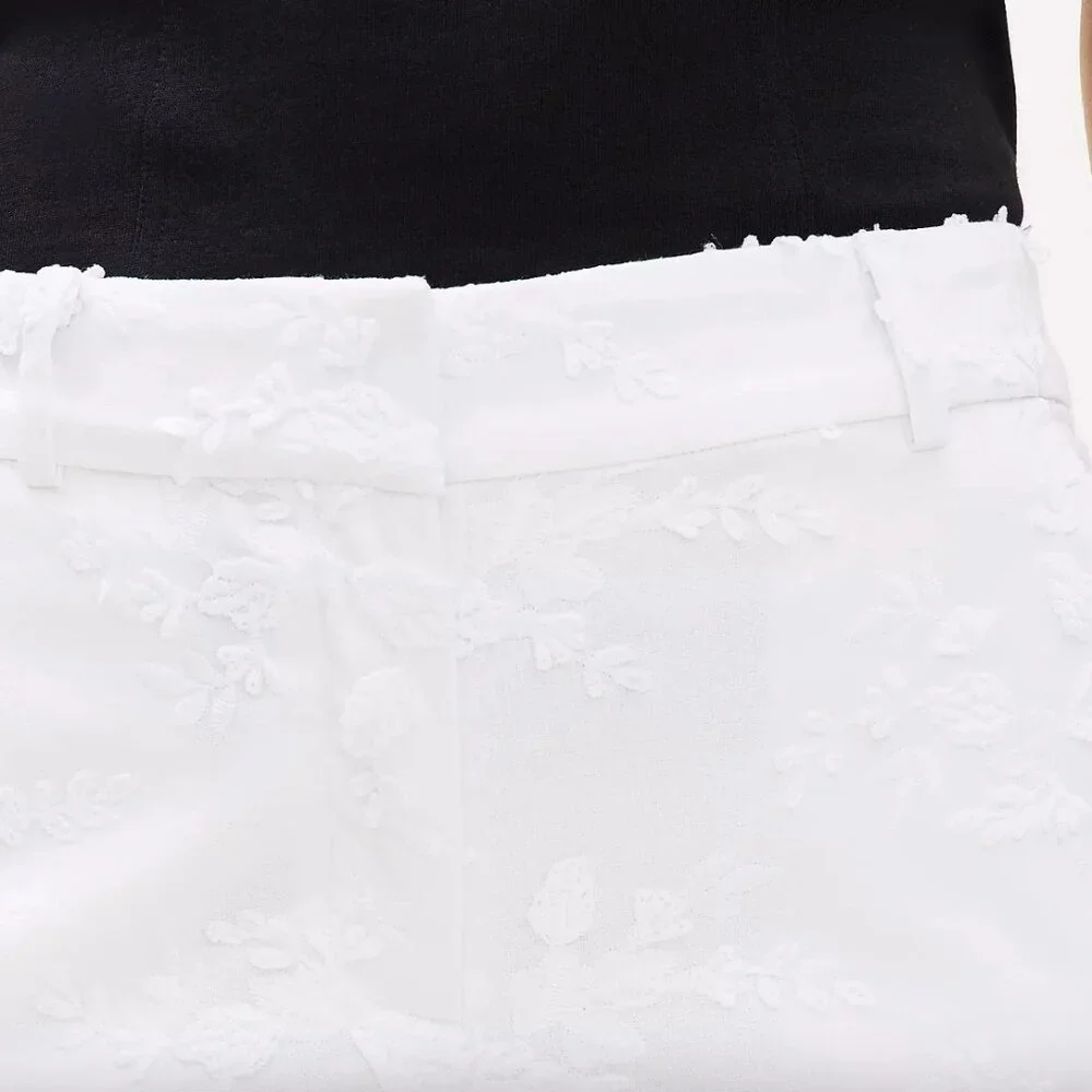 LOFT "Riviera" Shorts with Floral Embroidery - Picture 2 of 10